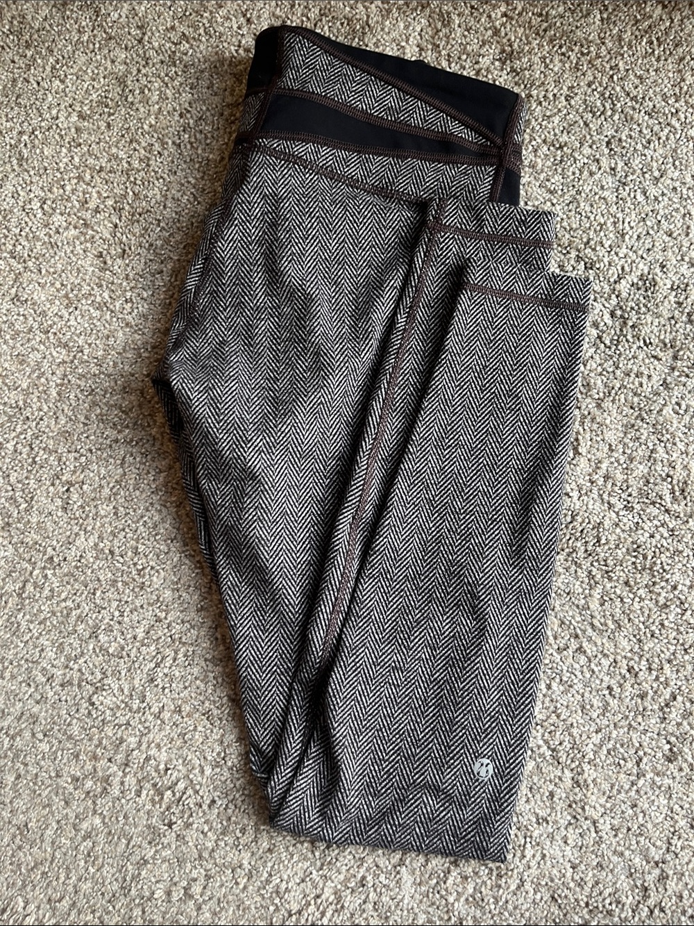 lululemon athletica Gray and Black Herringbone Leggings - Picture 8 of 8